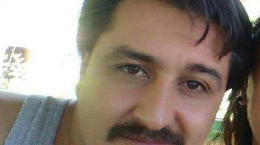 Radyo Programcısı Bı&ccedil;aklı Kavgada &Ouml;ld&uuml;r&uuml;ld&uuml;