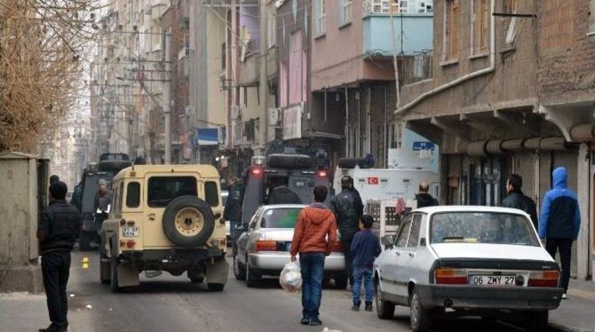 Diyarbakır&rsquo;da Eyp&rsquo;li Saldırı: 2 Yaralı