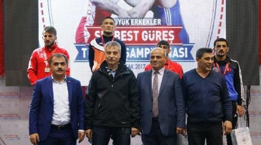 B&uuml;y&uuml;k Erkekler Serbest G&uuml;reş T&uuml;rkiye Şampiyonası Sona Erdi