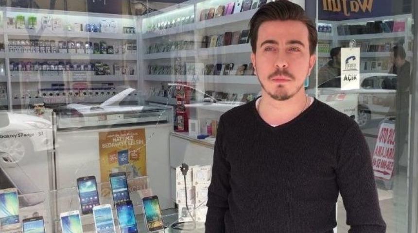 Ger&ccedil;ek Sandığı Maket Telefonları &Ccedil;aldı