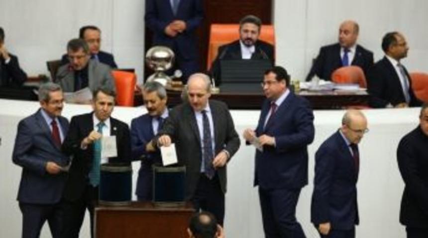 Başbakan Yardımcısı Kurtulmuş, Anayasa Değişiklik Teklifi G&ouml;r&uuml;şmelerini Değerlendirdi