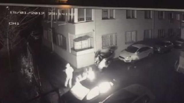 - Araç Kundaklama Anı Güvenlik Kamerasına Yansıdı