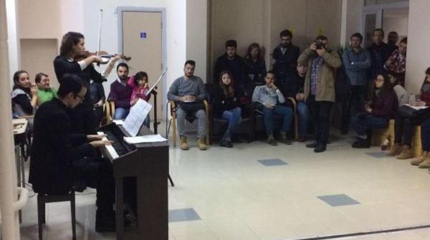 M&uuml;ze Gibi Iktisat Fak&uuml;ltesi