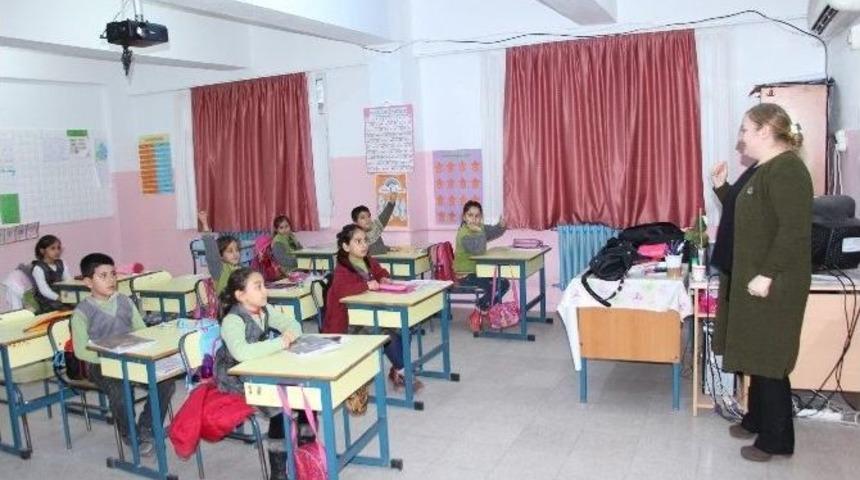 Kuşadası&rsquo;nda &Ccedil;ocuklar İ&ccedil;in Geri D&ouml;n&uuml;ş&uuml;m Eğitimi Devam Ediyor