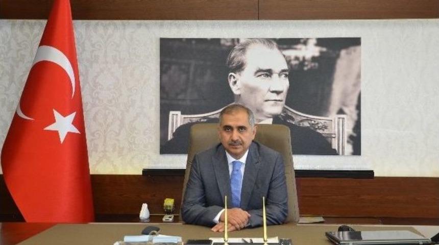 Aydın Valisi Ko&ccedil;ak: T&uuml;rkiye Cumhuriyeti Vatandaşı Olduğum Allah&rsquo;a Ş&uuml;krediyorum