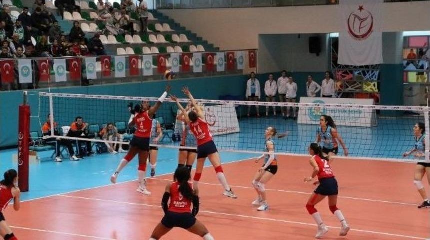 Manisa&rsquo;nın Sultanları, Lideri Affetmedi: 3-1