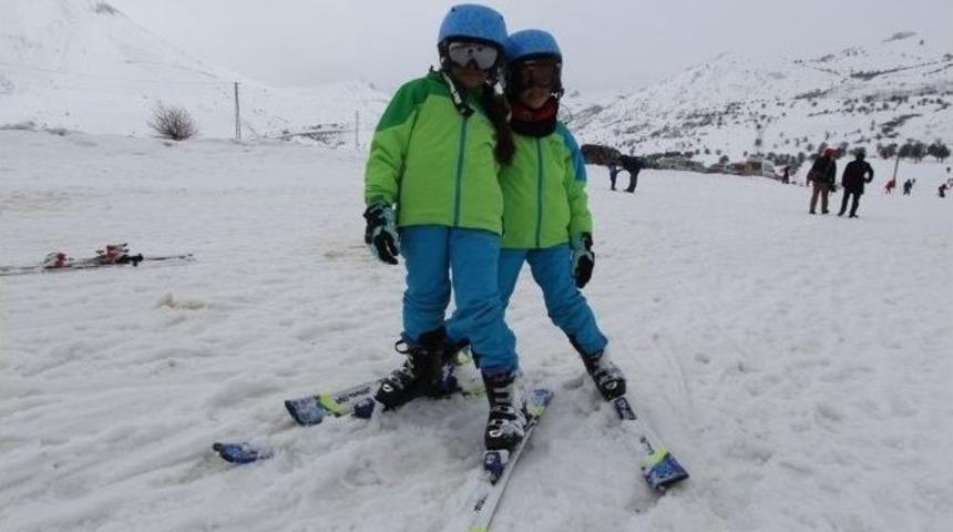 Kop Kayak Merkezinde Kayak Ve Kızak Keyfi