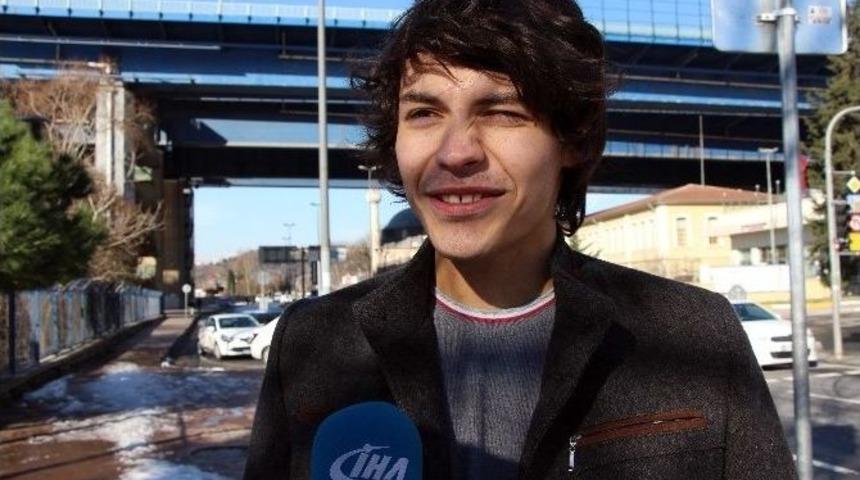 (&ouml;zel Haber) &Uuml;niversite &Ouml;ğrencisinin Senaryo Defteri Otob&uuml;ste &Ccedil;alındı