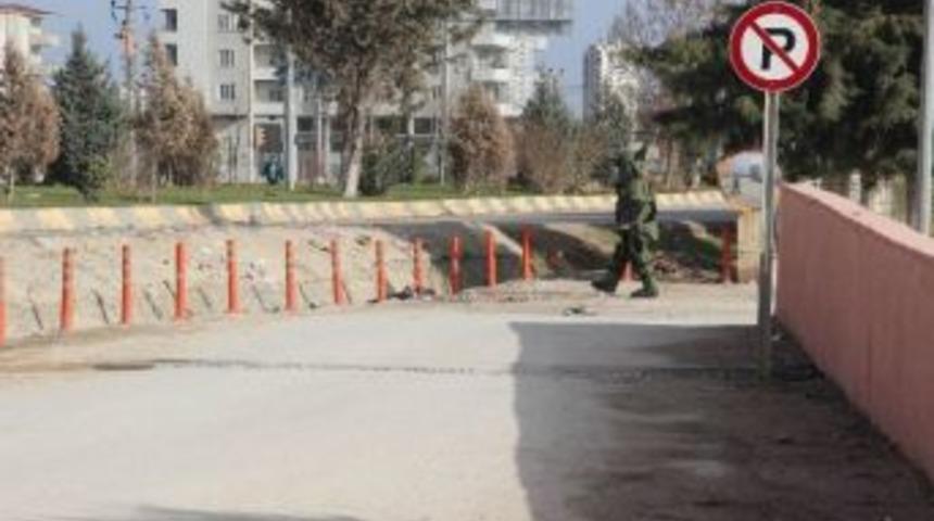 Polis, Ş&uuml;pheli Paket İhbarlarını Titizlikle Değerlendiriyor