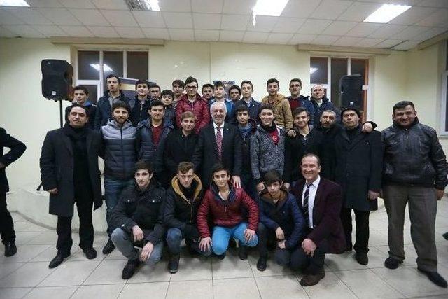 Başkan Kamil Sara&ccedil;oğlu: Stk&rsquo;ların Yanındayız 1