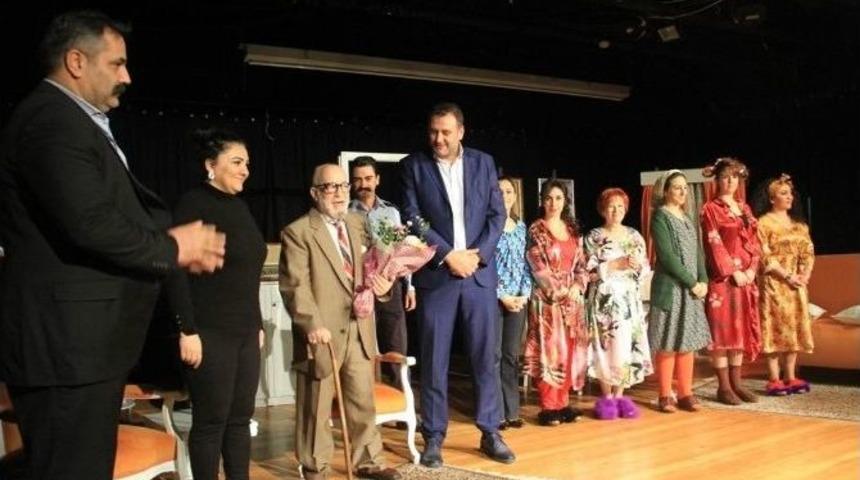 &rsquo;d&uuml;d&uuml;kl&uuml;de Kıymalı Bamya&rsquo; Adlı Tiyatro Oyunu Kartal&rsquo;da Sahnelendi