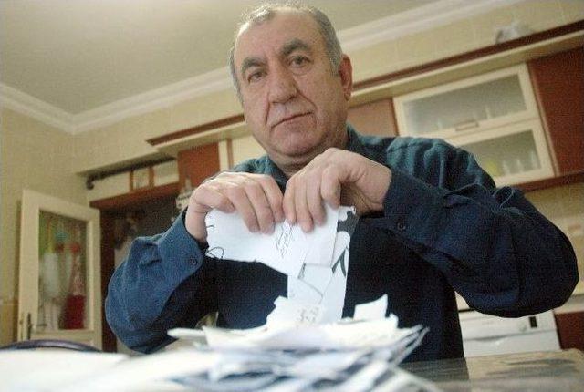 Vanlı Resim Ustası 40 Yılını Verdiği Eserlerini Yırttı 3