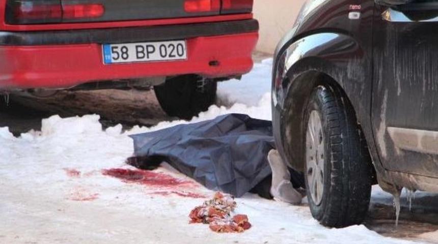 5 &Ccedil;ocuk Annesi Kadın Sokakta Bı&ccedil;aklanarak &Ouml;ld&uuml;r&uuml;ld&uuml;