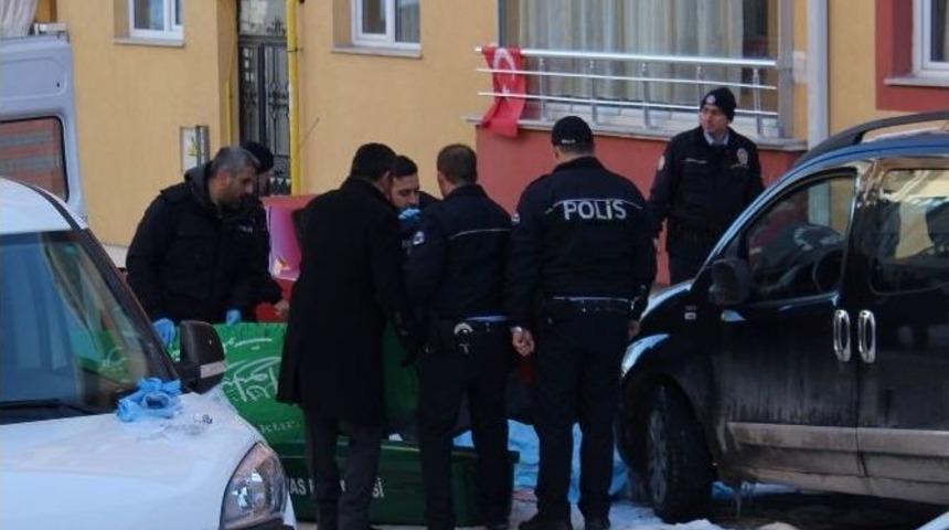 Sivas&rsquo;ta 5 &Ccedil;ocuk Annesi Kadın &Ouml;ld&uuml;r&uuml;lm&uuml;ş Olarak Bulundu