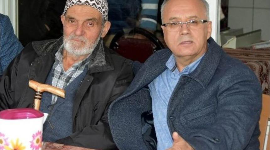 Yol İ&ccedil;in Arazisini Bağışladı