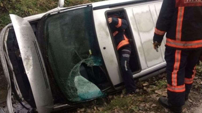 Sakarya&rsquo;da Otomobil Şarampole U&ccedil;tu 1 Kişi Yaralı