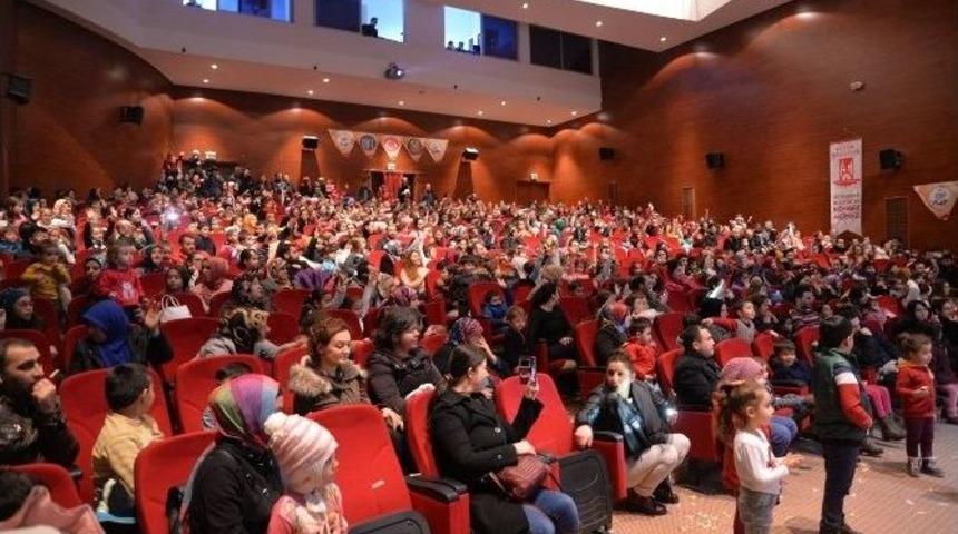 &Ccedil;ocuklar &ldquo;pepe&rdquo; Adlı Oyun İle G&ouml;n&uuml;llerince Eğlendi