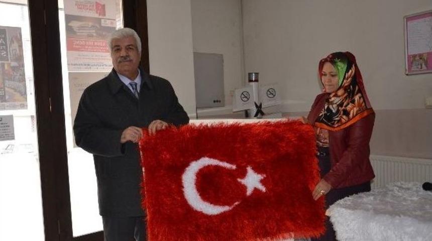 Yöresel Kilim Dokumacılığı Semt Konağında Yaşatılıyor