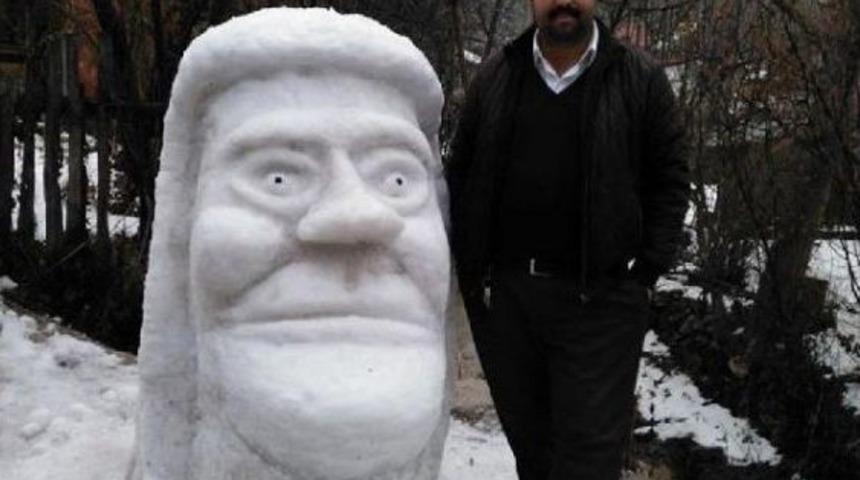 Kardan Heykel Ve Ev Yaparak Beyaz &Ouml;rt&uuml; Keyfi