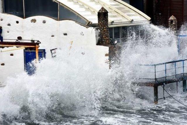 Bodrum da &Ouml;nce Lodos Ardından Yağmur 2
