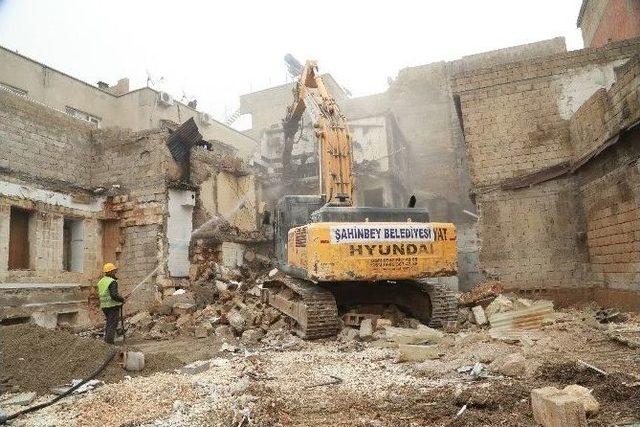 Şıh Meydanı&rsquo;nda &Ccedil;alışmalar İlerliyor 1