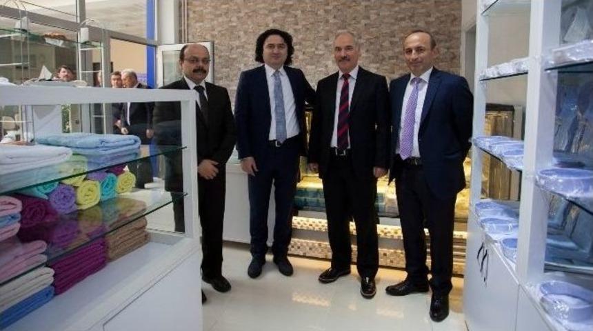 H&uuml;k&uuml;ml&uuml; Ve Tutukluların Yaptığı &Uuml;r&uuml;nler Konya Adliyesi&rsquo;nde Satışa Sunuldu