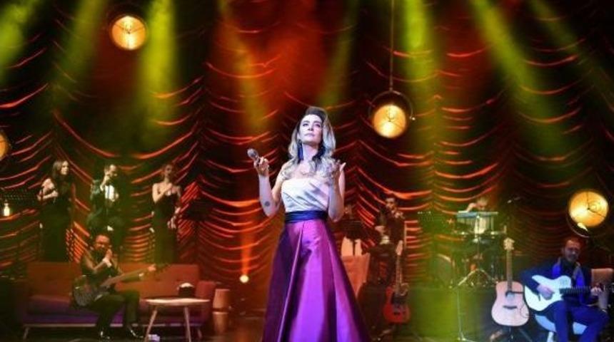 Sıla: Onno Tun&ccedil; Olmasaydı Belki Biz De Sahnede Olamazdık