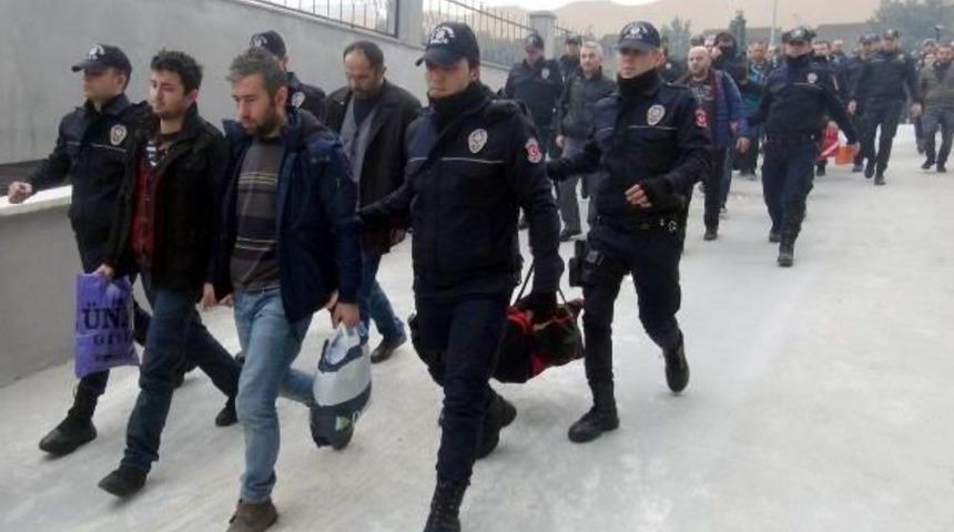 Mersin'de 'bylock'cu Polisler Adliyeye Sevk Edildi