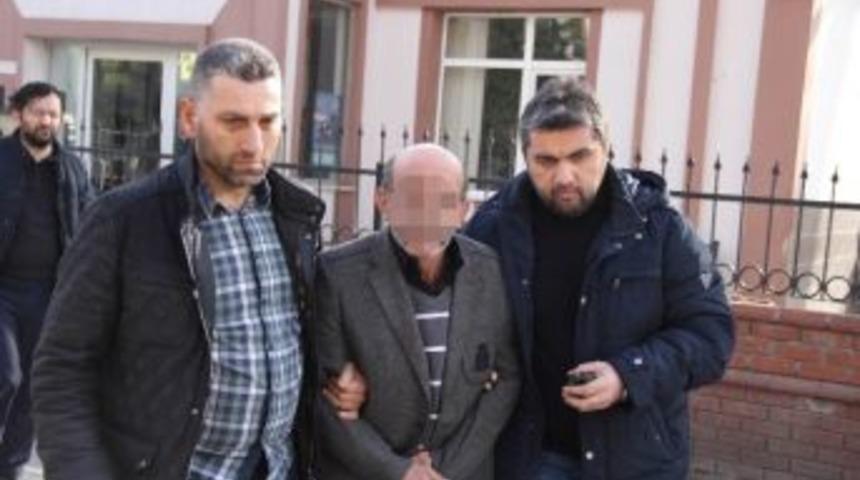 Kendisini Tehdit Eden Oğlunu T&uuml;fekle Vurdu