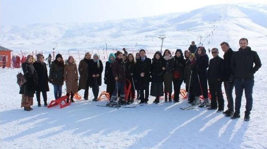 Sınav Yorgunluğunu Kayak Merkezinde Attılar