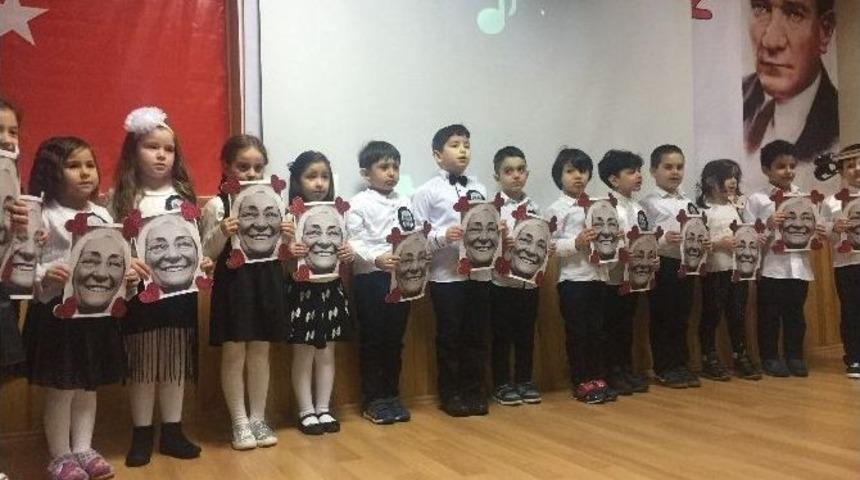 Z&uuml;beyde Hanım 94&rsquo;&uuml;nc&uuml; &Ouml;l&uuml;m Yıl D&ouml;n&uuml;m&uuml;nde Anıldı