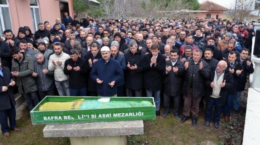 Trafik Kazasında &Ouml;len &Uuml;niversite &Ouml;ğrencisi Toprağa Verildi