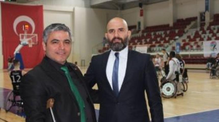 Erko&ccedil;&rsquo;tan Şampiyonlara Tebrik