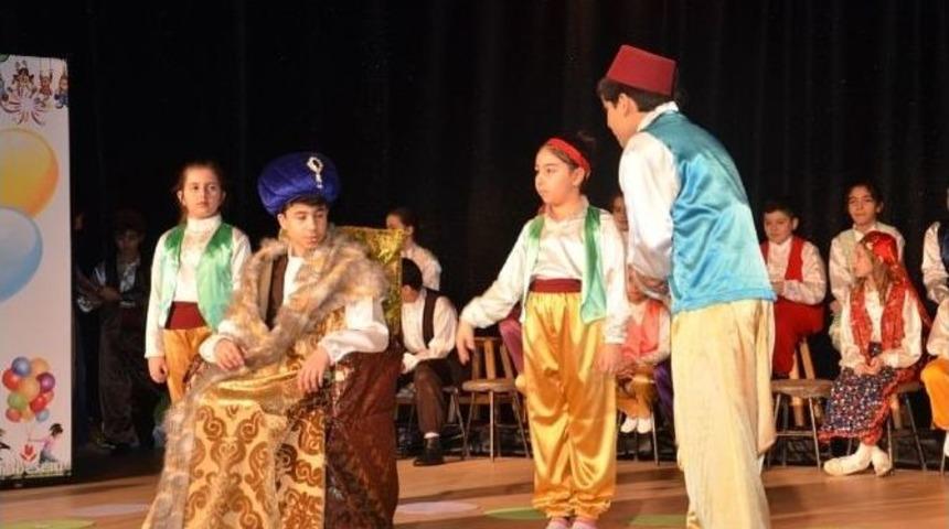 &ldquo;deyimler Konuşuyor&rdquo; Adlı Oyun Sahnelenmeye Başladı