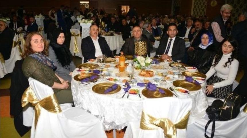 Erzincanlılar D&uuml;zenlenen Gecede Bir Araya Geldi