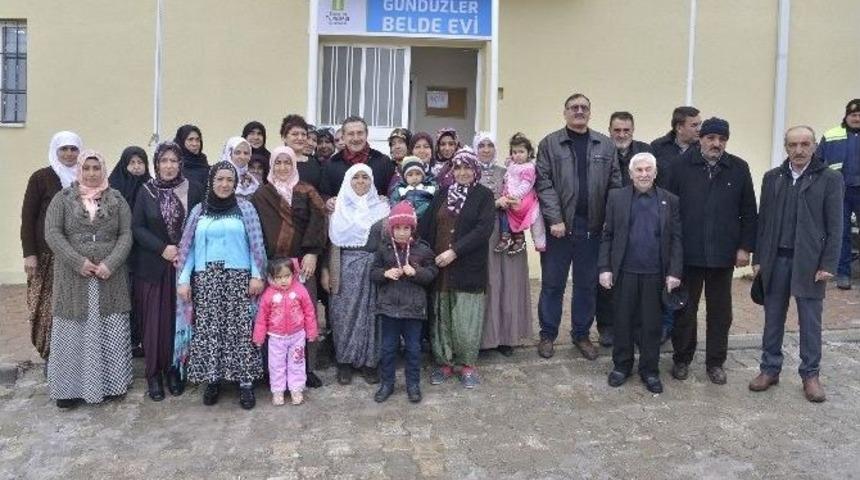 Başkan Ata&ccedil; Belde Evindeki Kadınlarla Buluştu