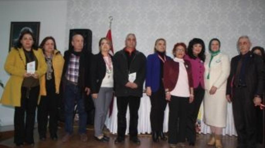 Toroslar Belediyesi &lsquo;kansere G&uuml;l&uuml;mse Ve Aile İ&ccedil;i Şiddet&rsquo; Konferansı D&uuml;zenledi
