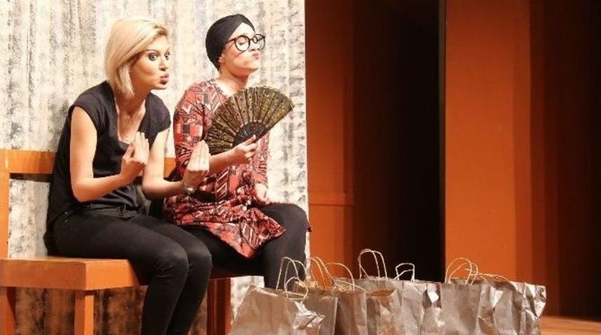 Turgutlu&rsquo;da Tiyatro Keyfi