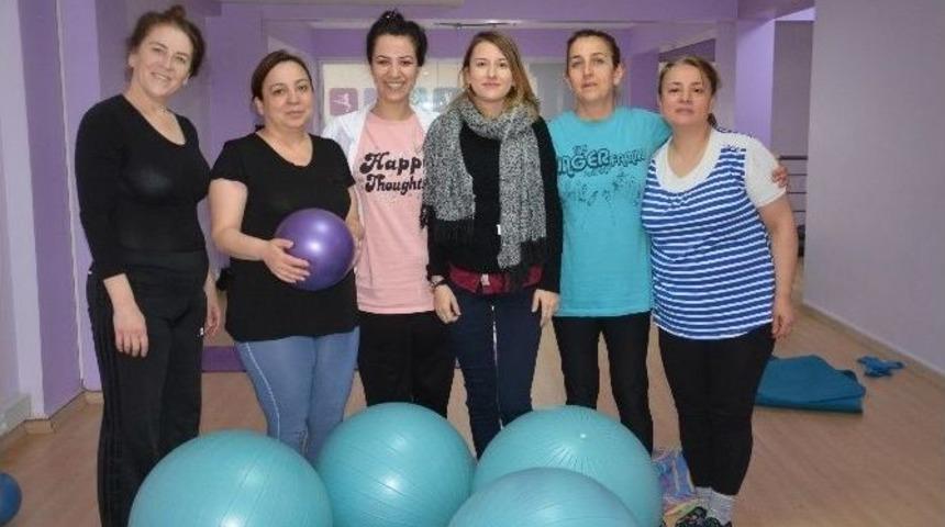 Şehzadeler Kadın Spor Merkezine Yoğun İlgi