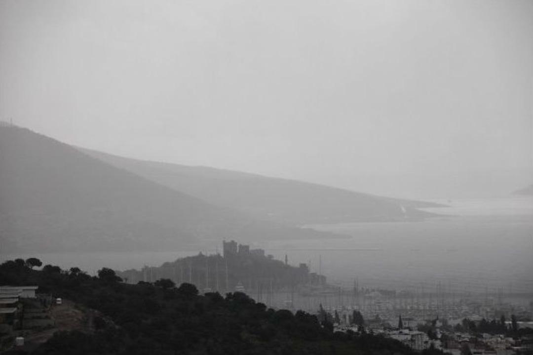 Sağanak Ve Dolu Bodrum&rsquo;da Hayatı Fel&ccedil; Etti