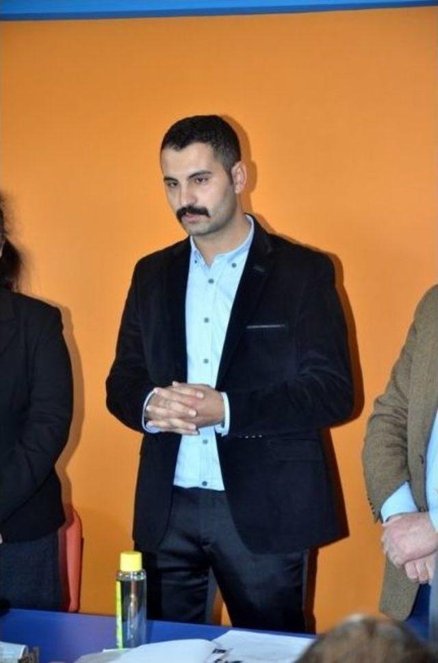 Ak Parti Dikili İlçe Başkanı Karadağ İlk Toplantısını Yaptı