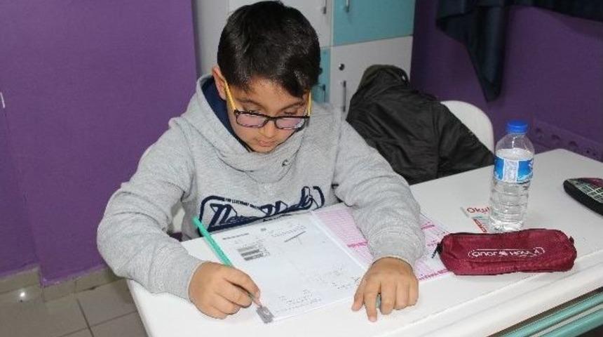 &Ouml;ğrenciler Kolejde Eğitim G&ouml;rmek İ&ccedil;in Yarıştı