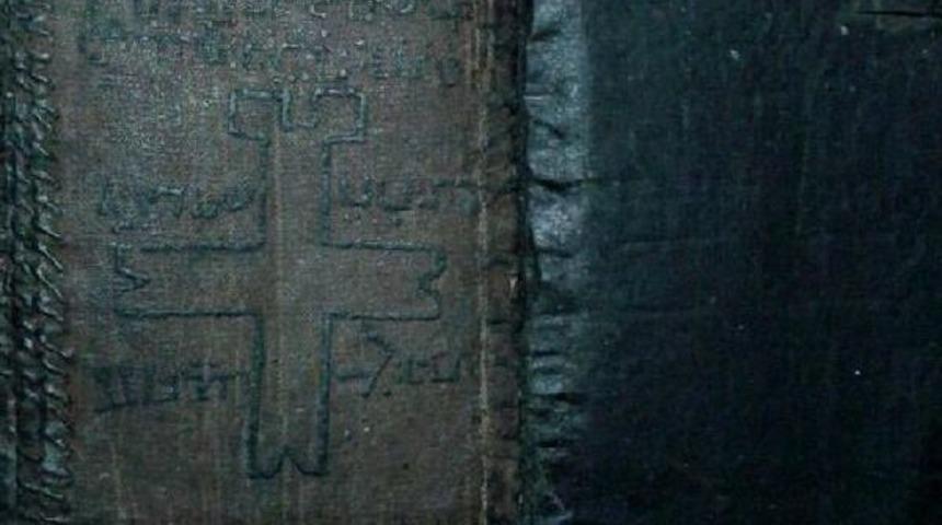 Bin 800 Yıllık Kitabı Satmaya &Ccedil;alışırken Yakalandı