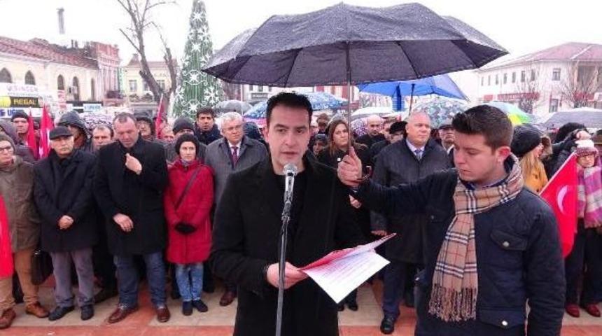 Edirne'de Chp'lilerden Anayasa Değişikliği Protestosu