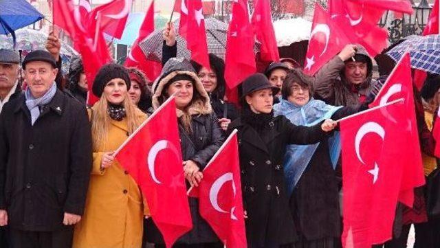 Edirne'de Chp'lilerden Anayasa Değişikliği Protestosu