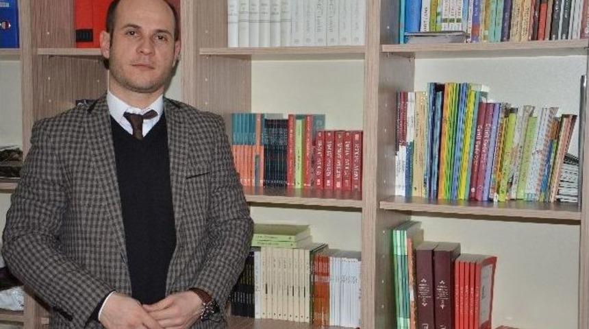 Eğitim Uzmanında &Ccedil;ocuk Ve Ebeveynlerine Sosyal Medya Ve Televizyon Uyarısı