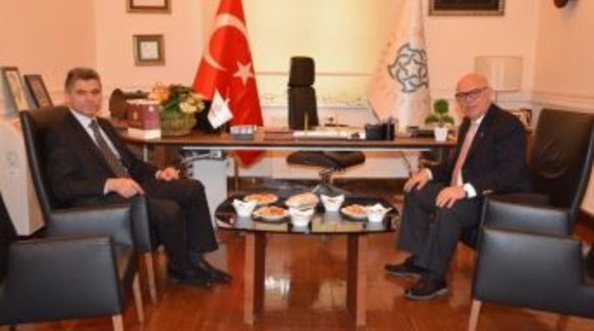 Kaymakamı Yurt&rsquo;tan, Başkan Eşkinat&rsquo;a İade-i Ziyaret