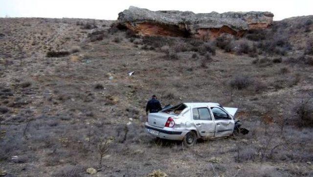 Park Edilen Otomobil Uçuruma Devrildi: 1 Yaralı