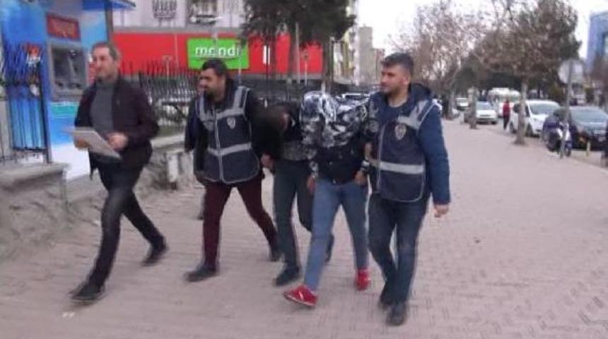 Adıyaman'da, Hırsızlık Ş&uuml;phelileri Adliyeye &Ccedil;ıkarıldı