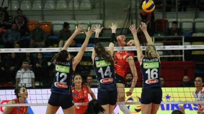 Fenerbahçe Kupa Voley'de Finale Yükseldi